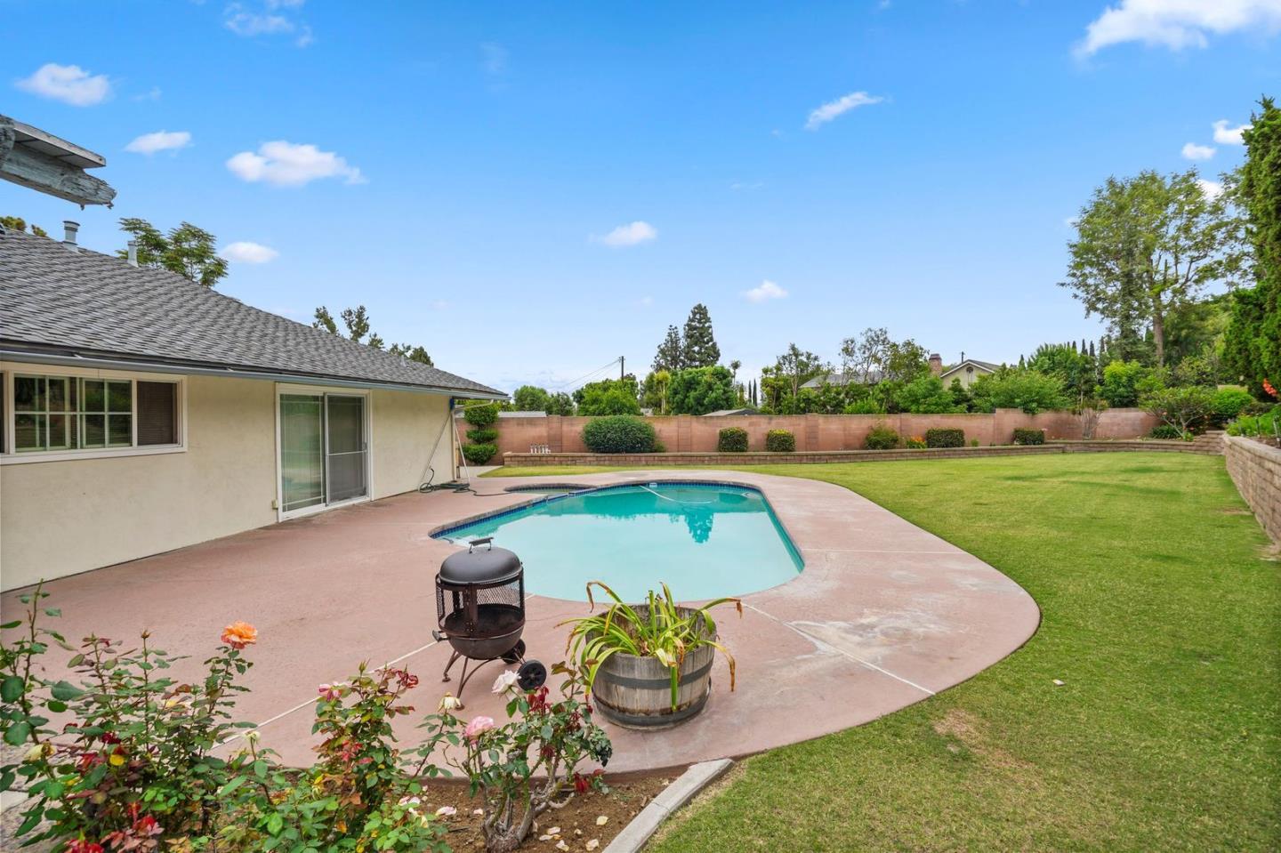 Detail Gallery Image 8 of 10 For 5101 Club Terrace Dr, Yorba Linda,  CA 92886 - 4 Beds | 2/1 Baths