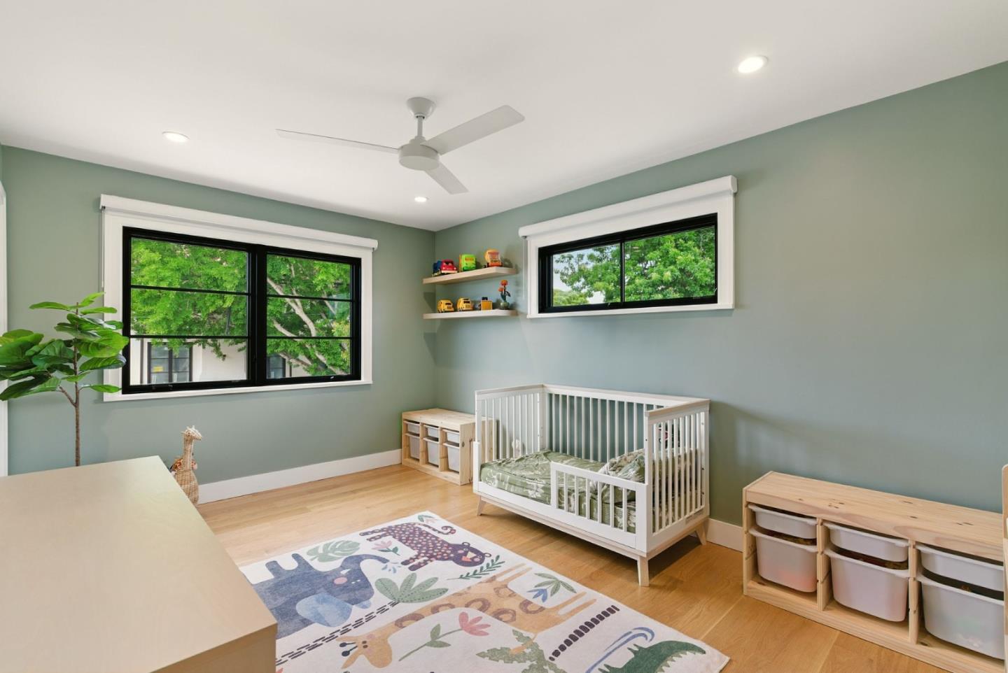 Detail Gallery Image 18 of 41 For 240 Bancroft Rd, Burlingame,  CA 94010 - 4 Beds | 2/1 Baths