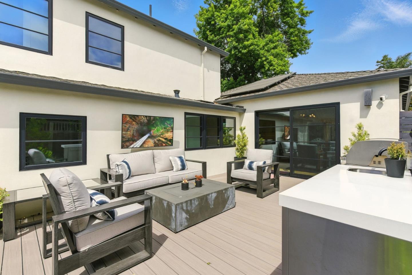 Detail Gallery Image 27 of 41 For 240 Bancroft Rd, Burlingame,  CA 94010 - 4 Beds | 2/1 Baths