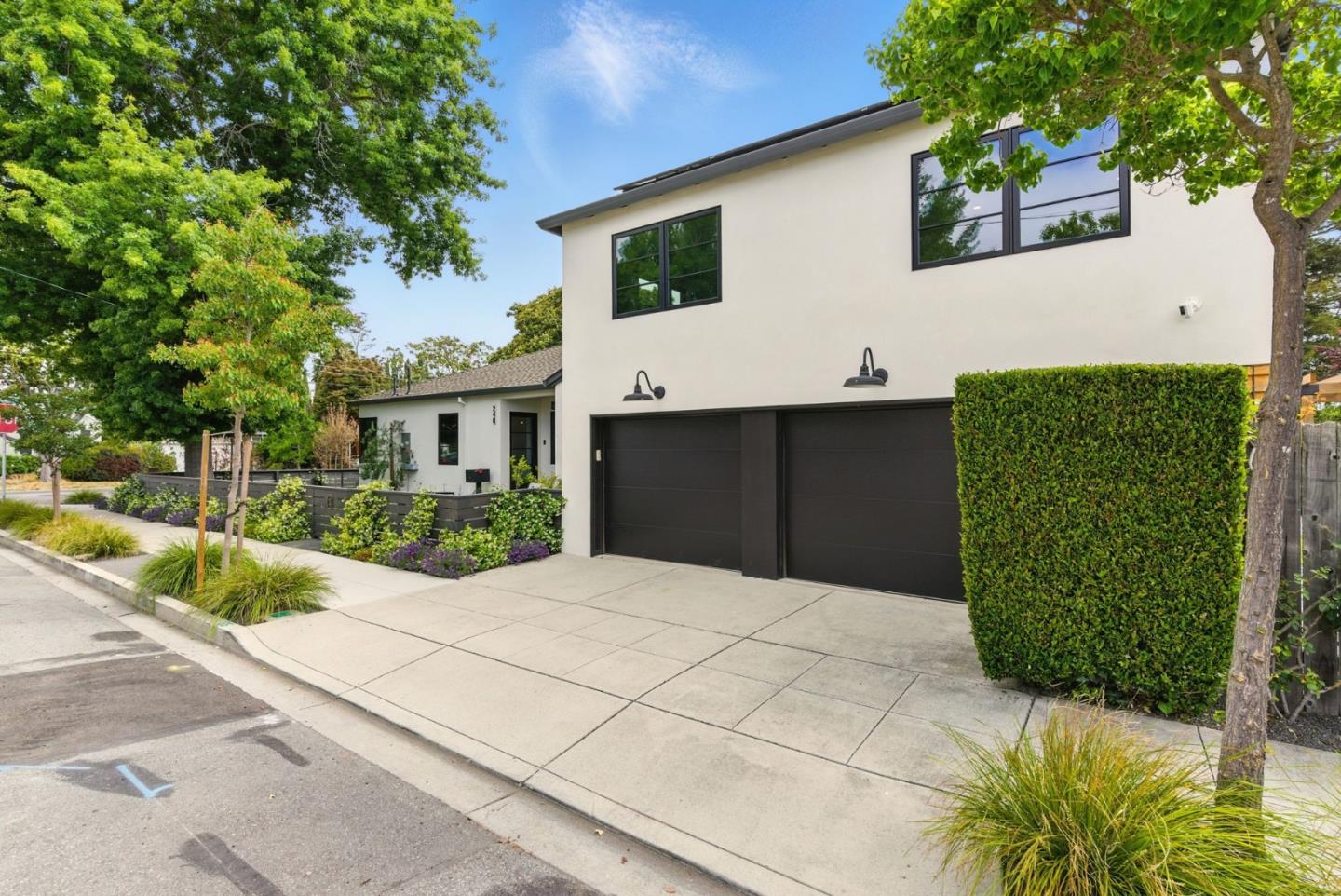 Detail Gallery Image 3 of 41 For 240 Bancroft Rd, Burlingame,  CA 94010 - 4 Beds | 2/1 Baths