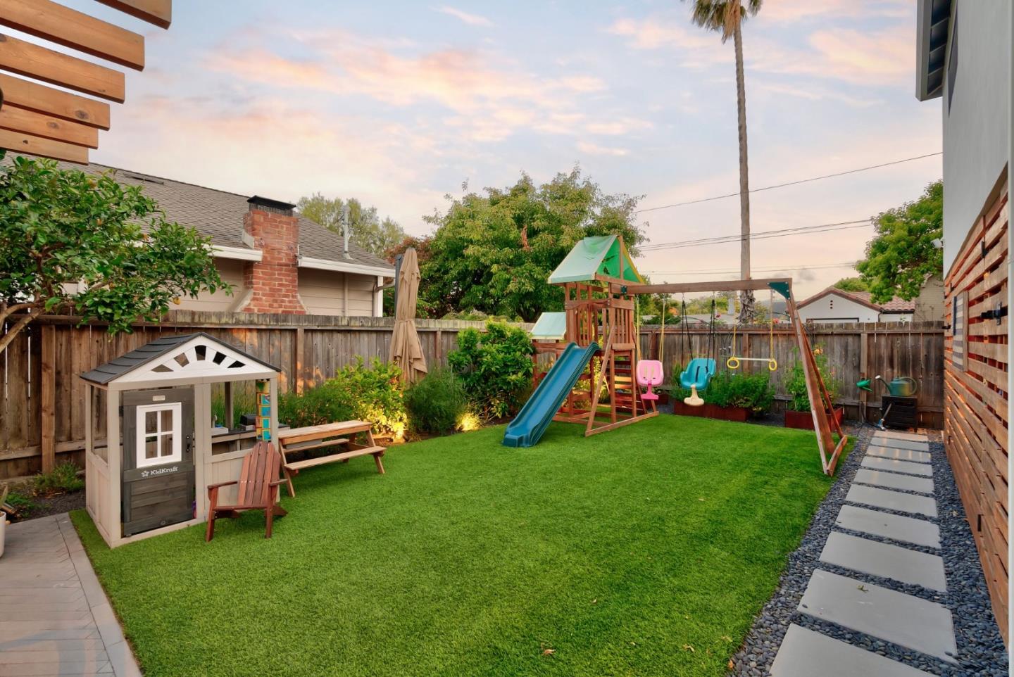 Detail Gallery Image 40 of 41 For 240 Bancroft Rd, Burlingame,  CA 94010 - 4 Beds | 2/1 Baths