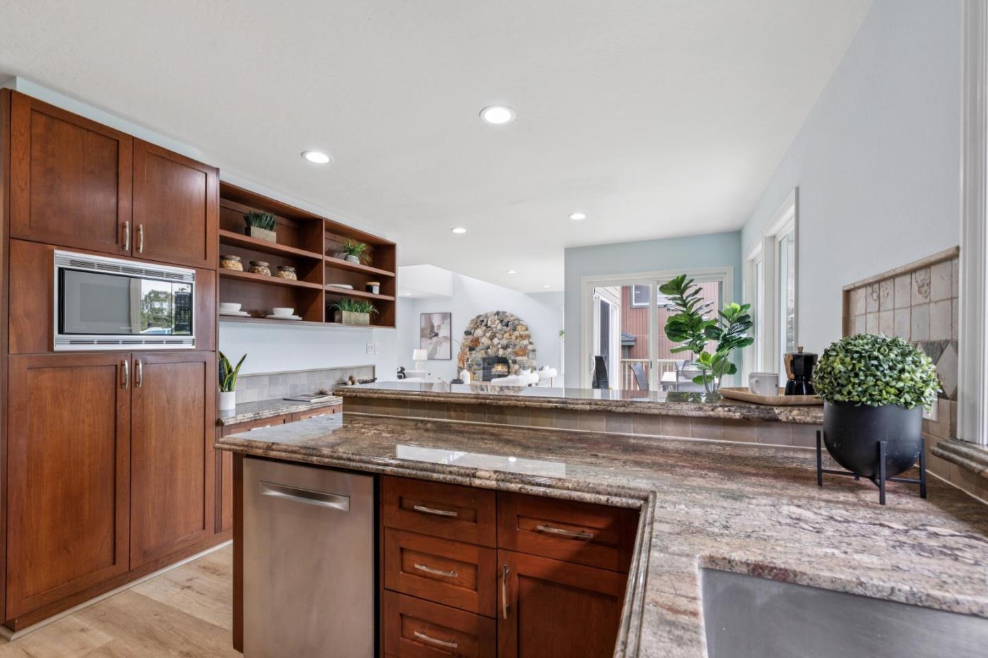 Detail Gallery Image 20 of 64 For 389 Avenue Granada, El Granada,  CA 94018 - 5 Beds | 3 Baths