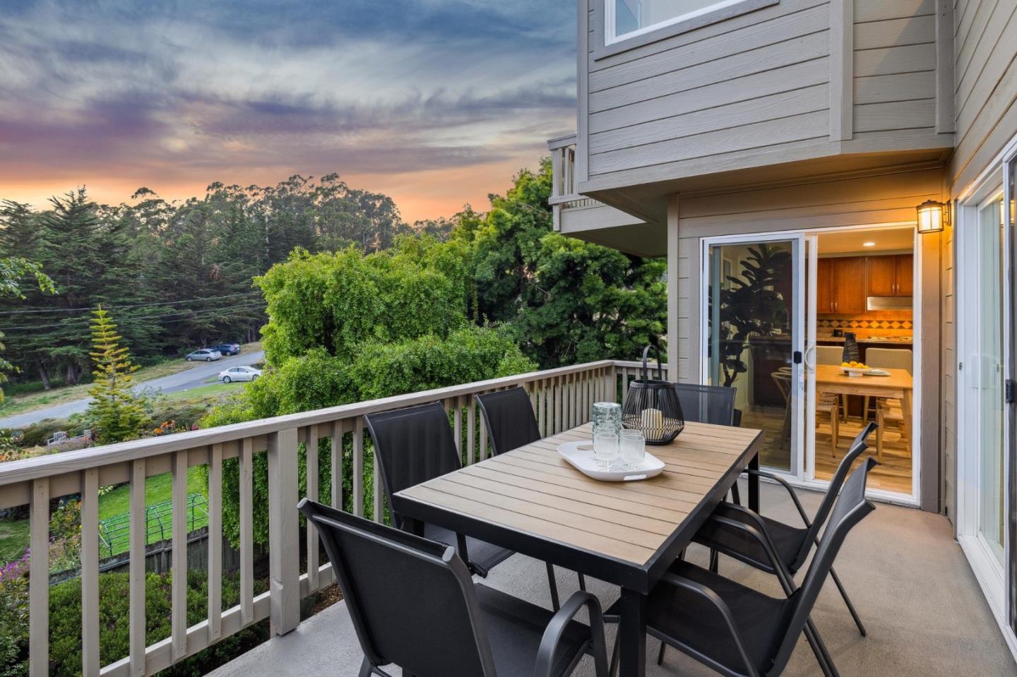 Detail Gallery Image 24 of 64 For 389 Avenue Granada, El Granada,  CA 94018 - 5 Beds | 3 Baths