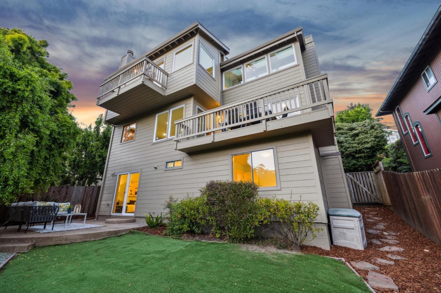 Detail Gallery Image 57 of 64 For 389 Avenue Granada, El Granada,  CA 94018 - 5 Beds | 3 Baths