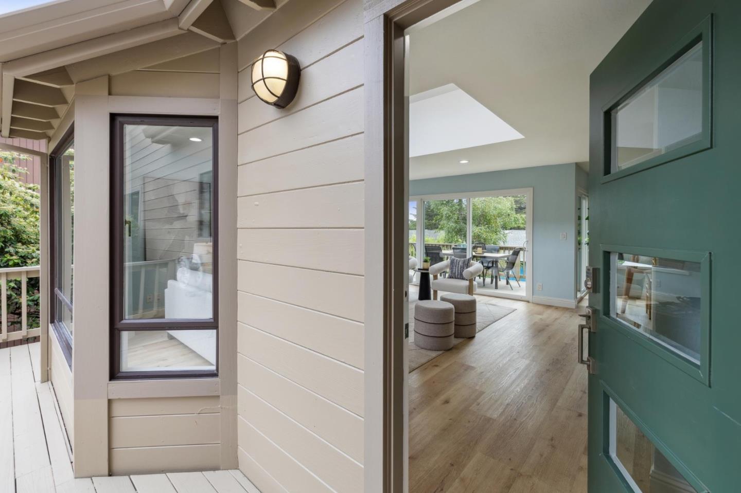 Detail Gallery Image 8 of 64 For 389 Avenue Granada, El Granada,  CA 94018 - 5 Beds | 3 Baths