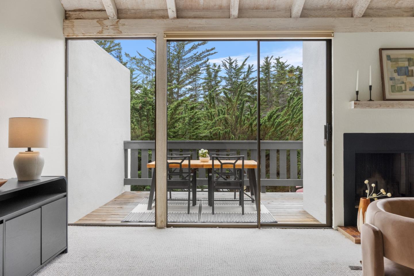 Detail Gallery Image 4 of 46 For 3600 High Meadow Dr #7,  Carmel,  CA 93923 - 2 Beds | 1/1 Baths