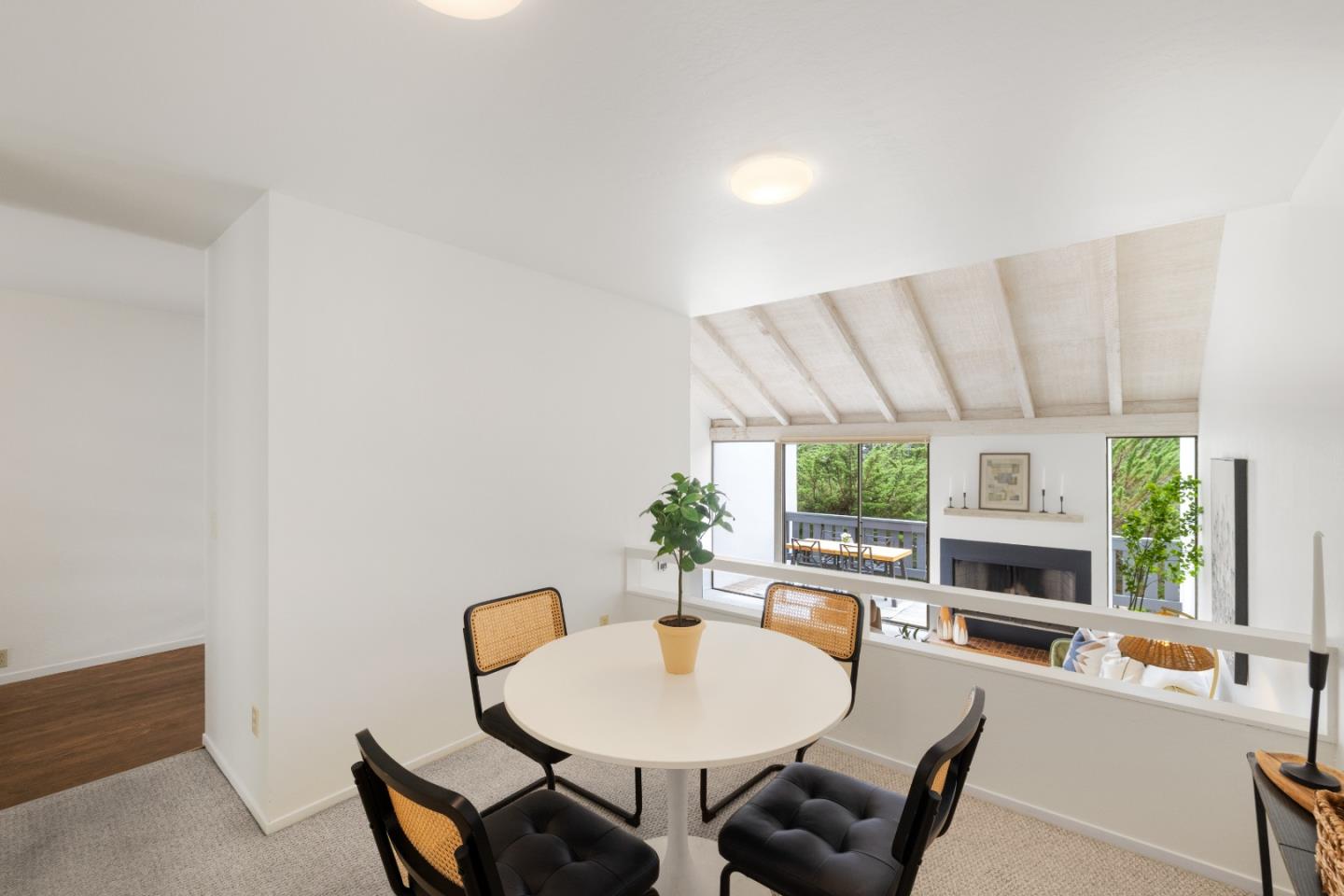 Detail Gallery Image 8 of 46 For 3600 High Meadow Dr #7,  Carmel,  CA 93923 - 2 Beds | 1/1 Baths