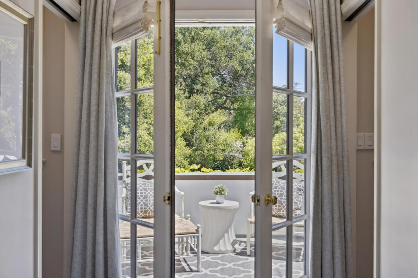 Detail Gallery Image 35 of 73 For 54 & 80 Rosewood Dr, Atherton,  CA 94027 - 5 Beds | 4/2 Baths