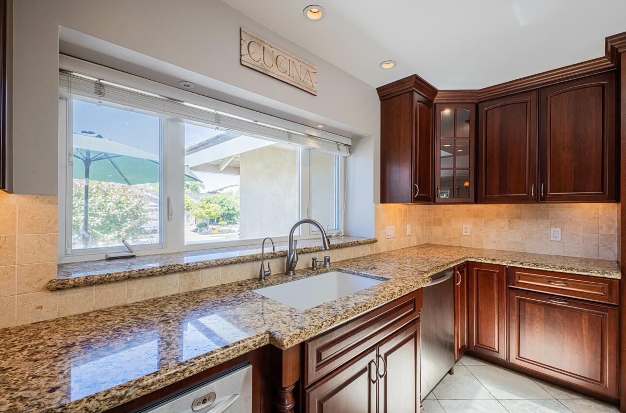 Detail Gallery Image 14 of 45 For 22470 Estoque Pl, Salinas,  CA 93908 - 4 Beds | 2/1 Baths