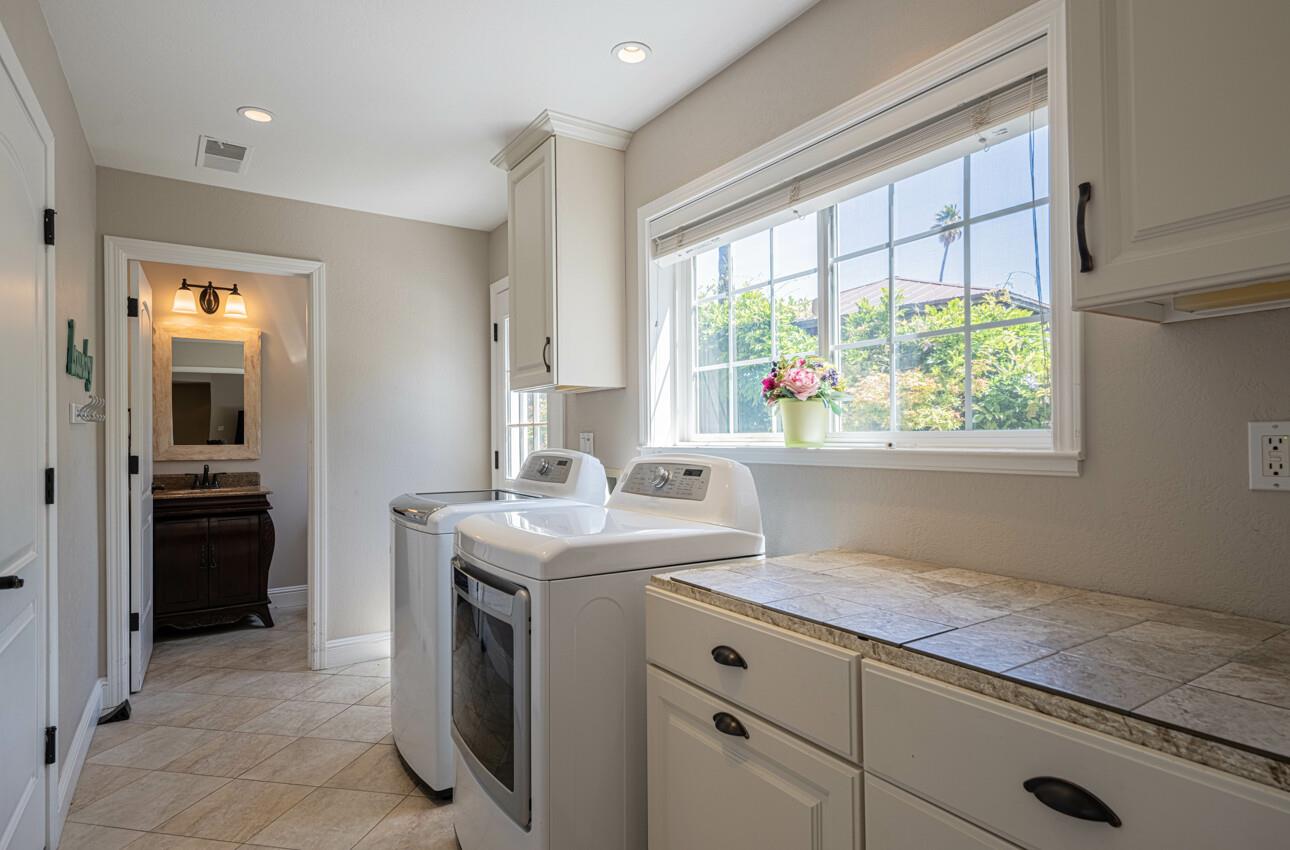 Detail Gallery Image 17 of 45 For 22470 Estoque Pl, Salinas,  CA 93908 - 4 Beds | 2/1 Baths