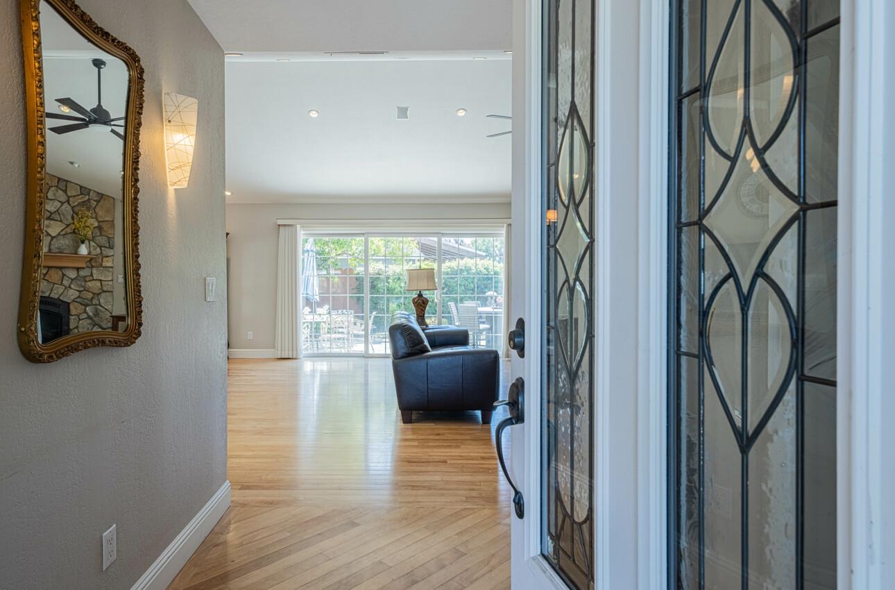 Detail Gallery Image 6 of 45 For 22470 Estoque Pl, Salinas,  CA 93908 - 4 Beds | 2/1 Baths