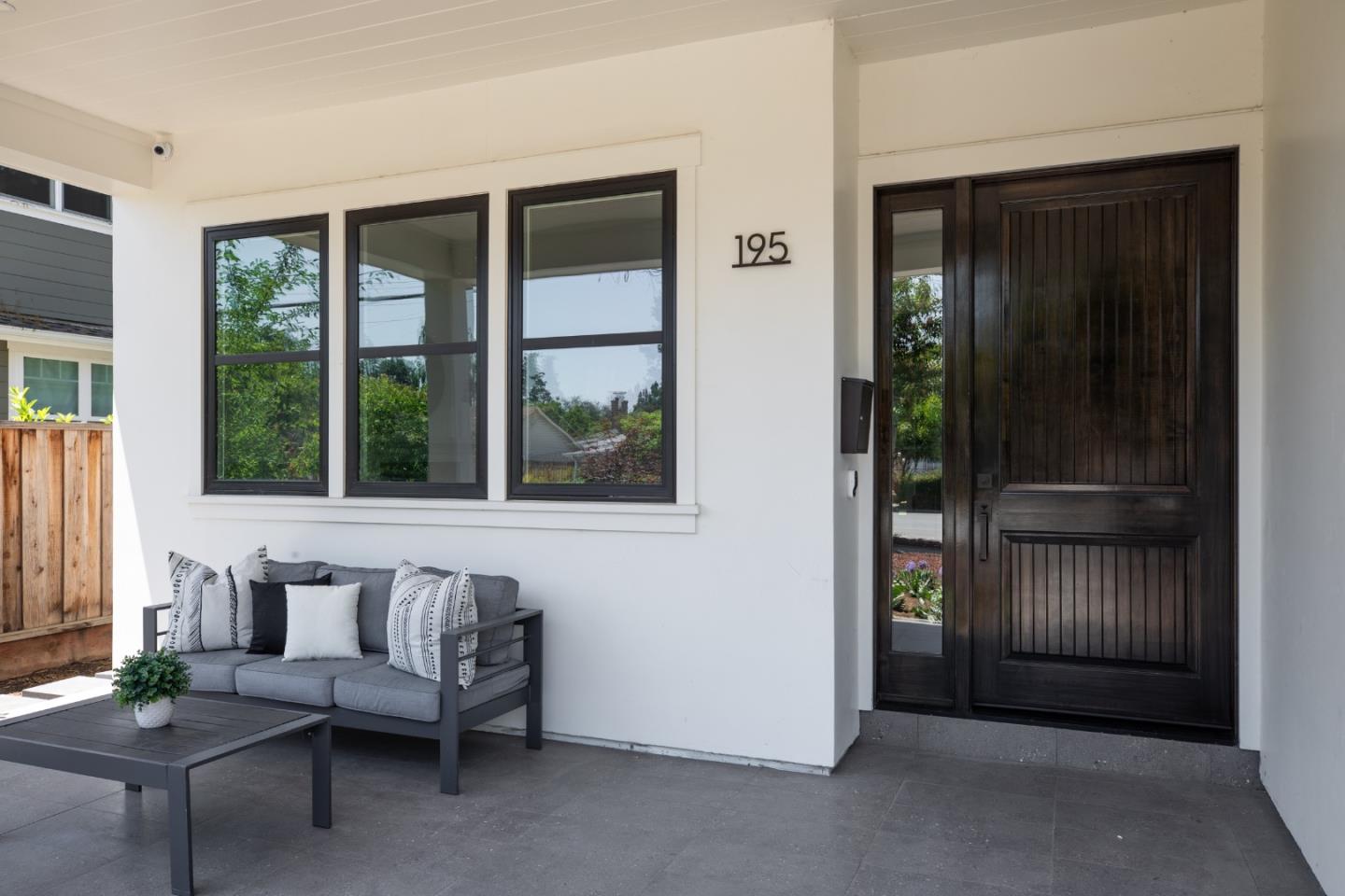 Detail Gallery Image 4 of 38 For 195 N 3rd St, Campbell,  CA 95008 - 4 Beds | 3 Baths