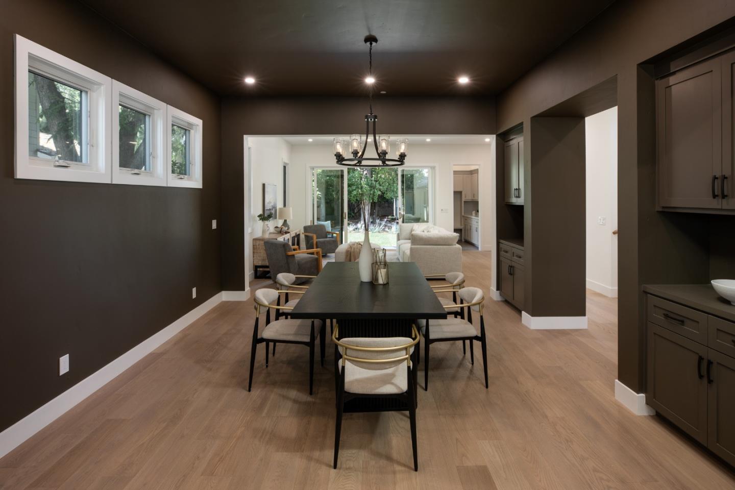 Detail Gallery Image 8 of 38 For 195 N 3rd St, Campbell,  CA 95008 - 4 Beds | 3 Baths