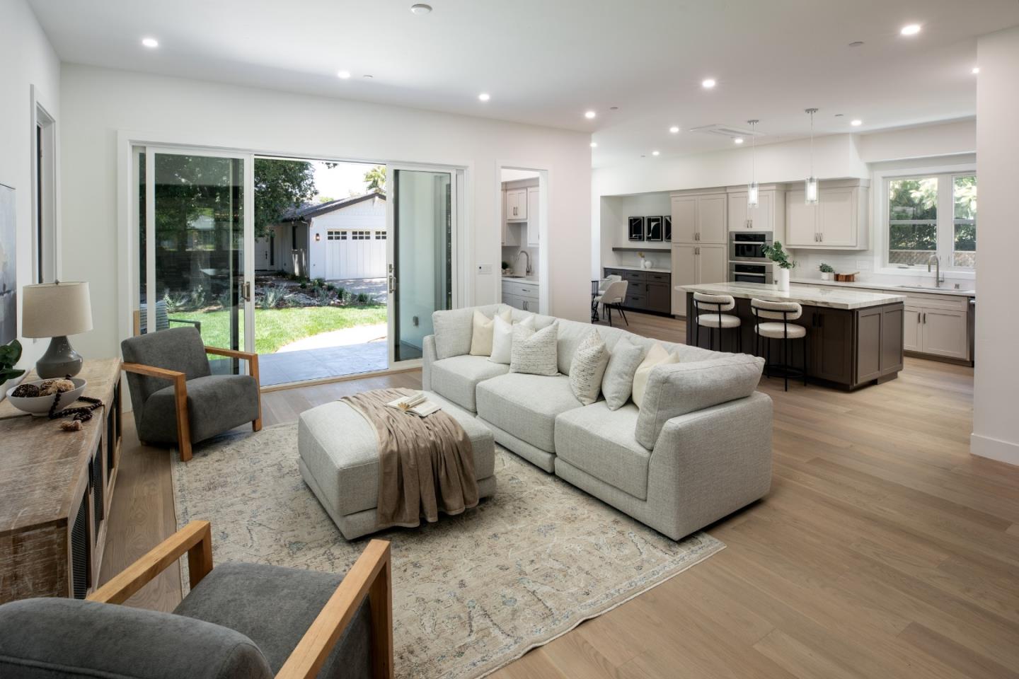 Detail Gallery Image 9 of 38 For 195 N 3rd St, Campbell,  CA 95008 - 4 Beds | 3 Baths