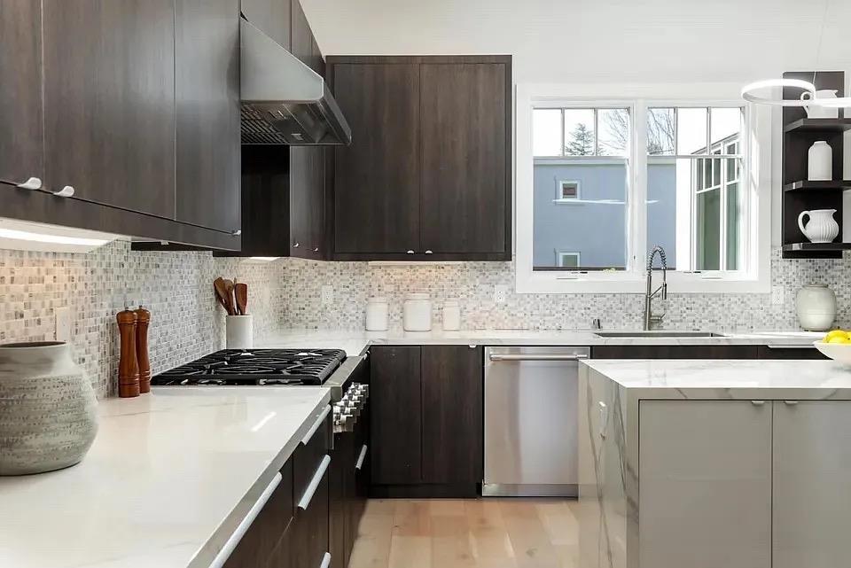 Detail Gallery Image 10 of 17 For 1911 Menalto Ave, Menlo Park,  CA 94025 - 4 Beds | 4/1 Baths