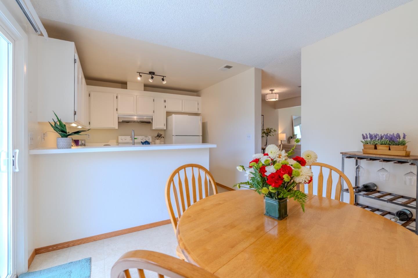 Detail Gallery Image 17 of 37 For 1263 Rosita Rd, Pacifica,  CA 94044 - 3 Beds | 2/1 Baths
