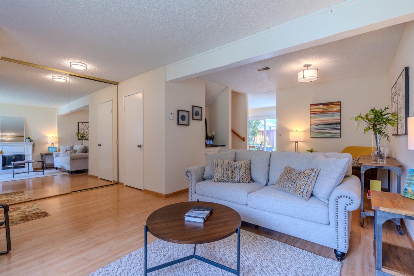 Detail Gallery Image 4 of 37 For 1263 Rosita Rd, Pacifica,  CA 94044 - 3 Beds | 2/1 Baths