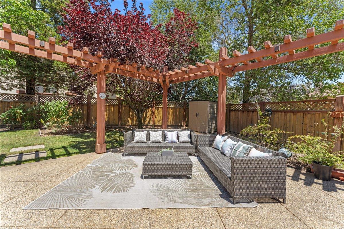 Detail Gallery Image 34 of 44 For 3440 Gravina Pl, Pleasanton,  CA 94566 - 4 Beds | 3 Baths