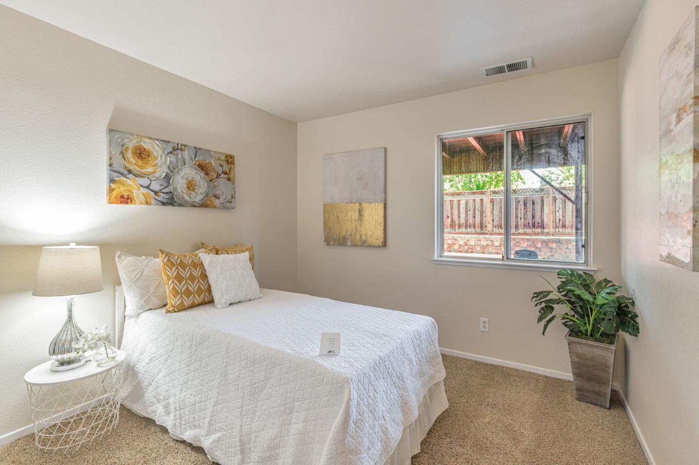 Detail Gallery Image 16 of 21 For 1234 Blacksmith Dr, Gilroy,  CA 95020 - 4 Beds | 2/1 Baths