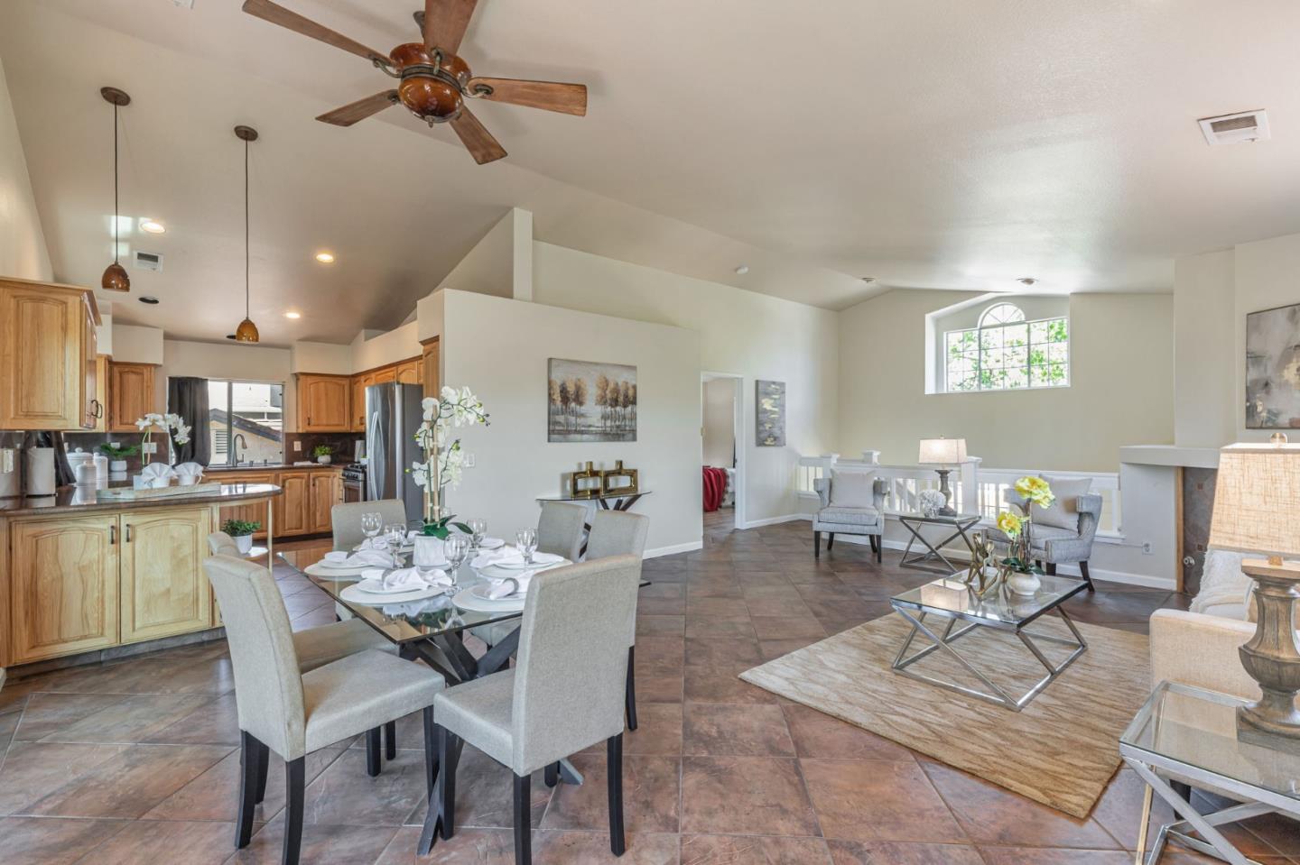 Detail Gallery Image 3 of 21 For 1234 Blacksmith Dr, Gilroy,  CA 95020 - 4 Beds | 2/1 Baths