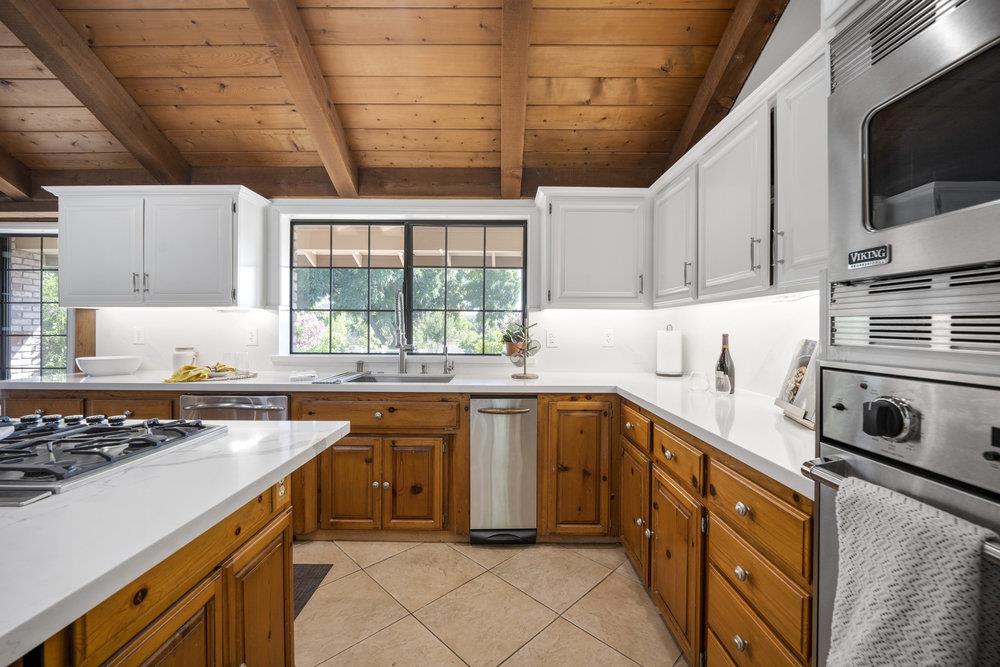 Detail Gallery Image 14 of 58 For 1090 W Edmundson Ave, Morgan Hill,  CA 95037 - 4 Beds | 3 Baths