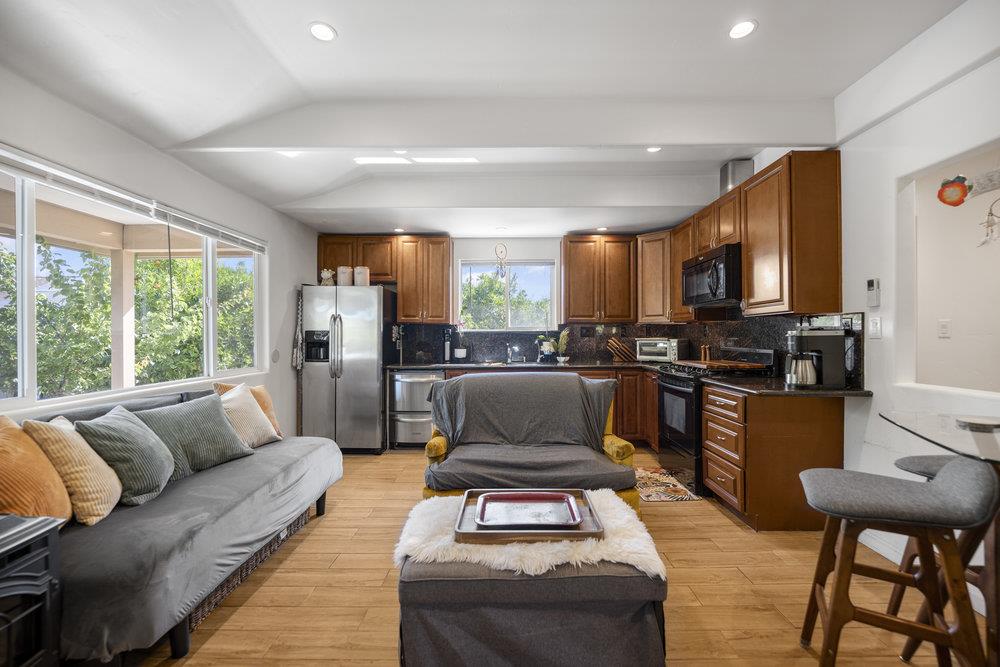 Detail Gallery Image 38 of 58 For 1090 W Edmundson Ave, Morgan Hill,  CA 95037 - 4 Beds | 3 Baths