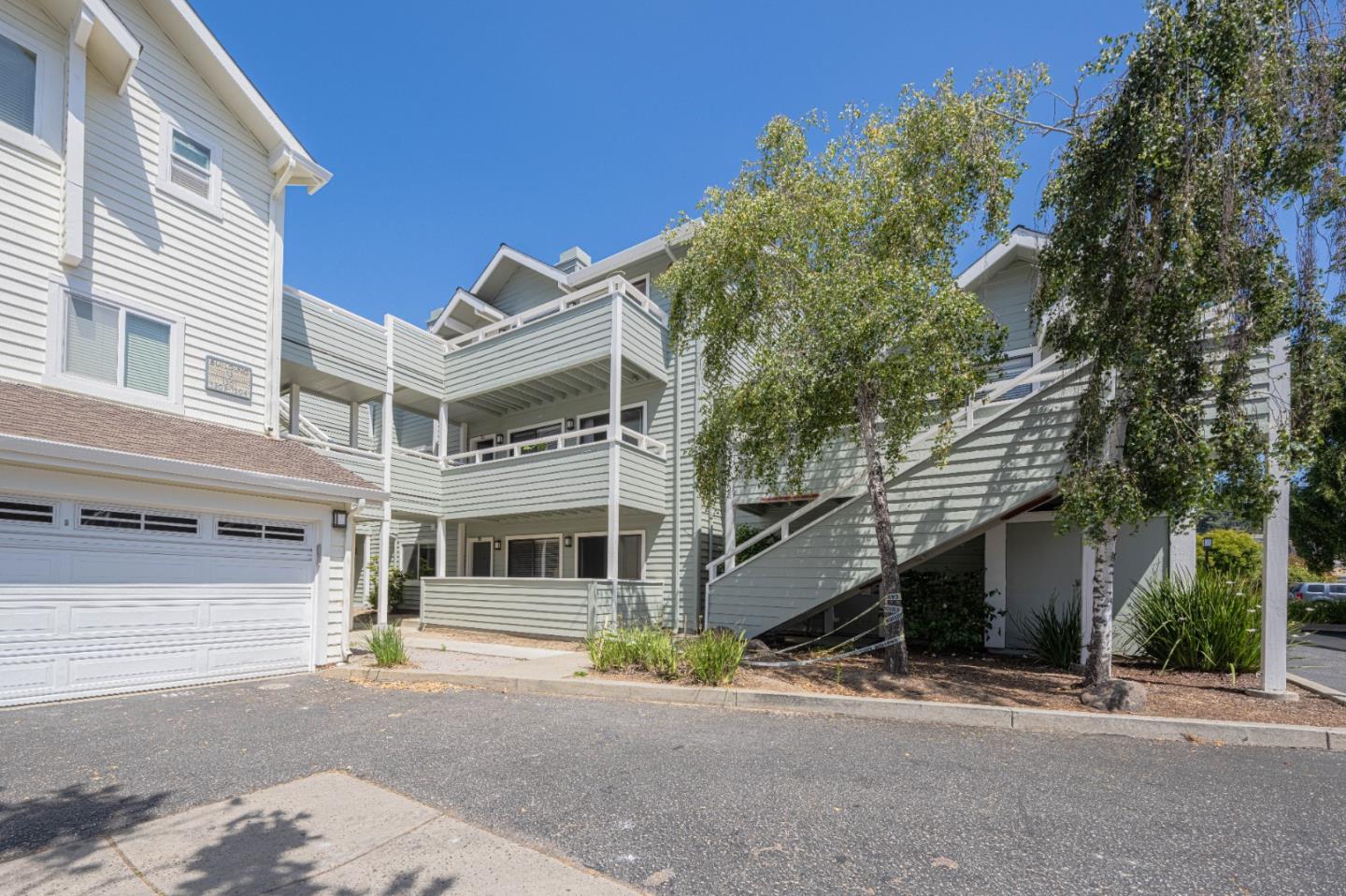 Detail Gallery Image 2 of 19 For 41 Grandview St #1204,  Santa Cruz,  CA 95060 - 2 Beds | 2 Baths