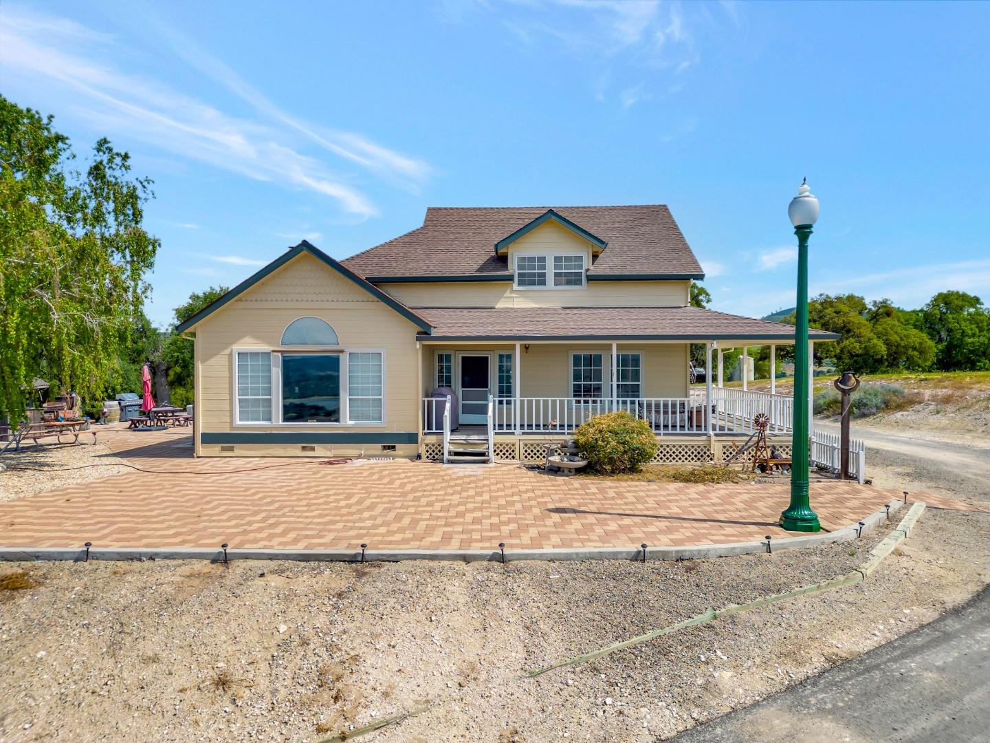 Detail Gallery Image 2 of 57 For 70500 Bradley Lockwood Rd, Lockwood,  CA 93932 - 3 Beds | 2/1 Baths