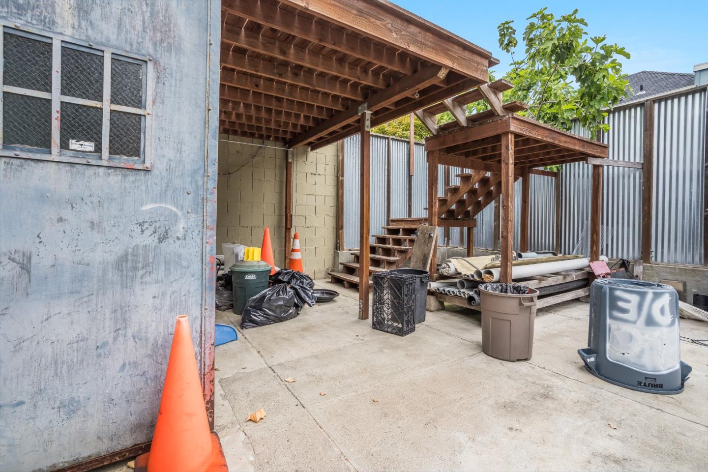 Detail Gallery Image 4 of 24 For 5526 San Pablo Ave, Oakland,  CA 94608 - – Beds | – Baths
