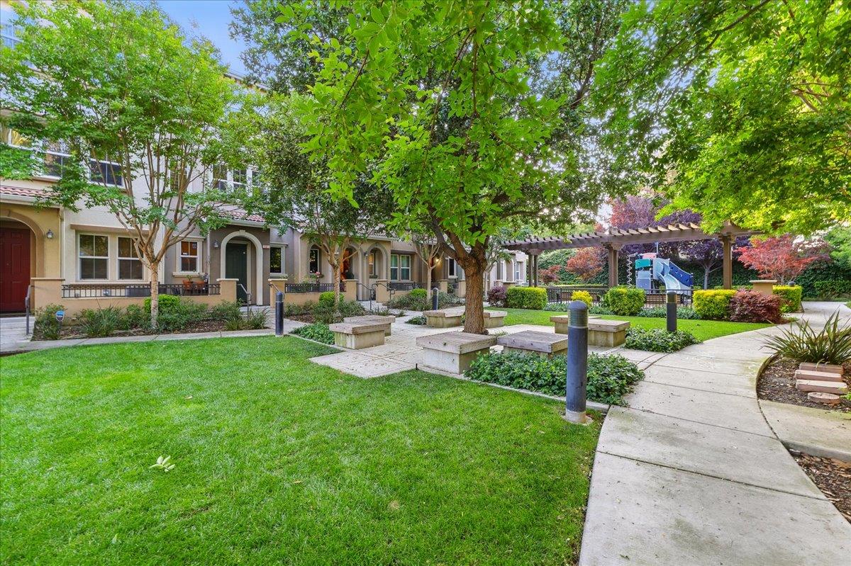 Detail Gallery Image 35 of 46 For 1581 Shore Pl #1,  Santa Clara,  CA 95054 - 4 Beds | 4 Baths