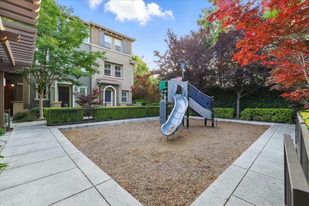 Detail Gallery Image 36 of 46 For 1581 Shore Pl #1,  Santa Clara,  CA 95054 - 4 Beds | 4 Baths