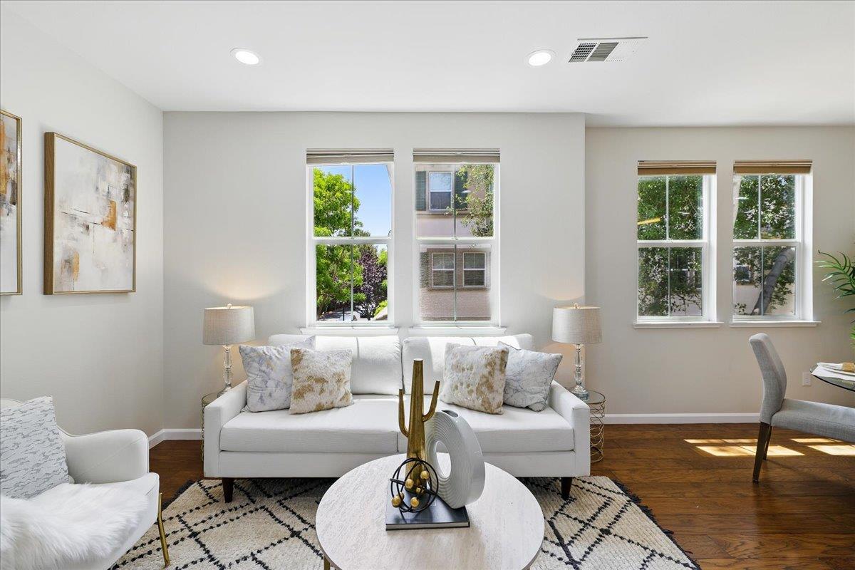 Detail Gallery Image 4 of 46 For 1581 Shore Pl #1,  Santa Clara,  CA 95054 - 4 Beds | 4 Baths
