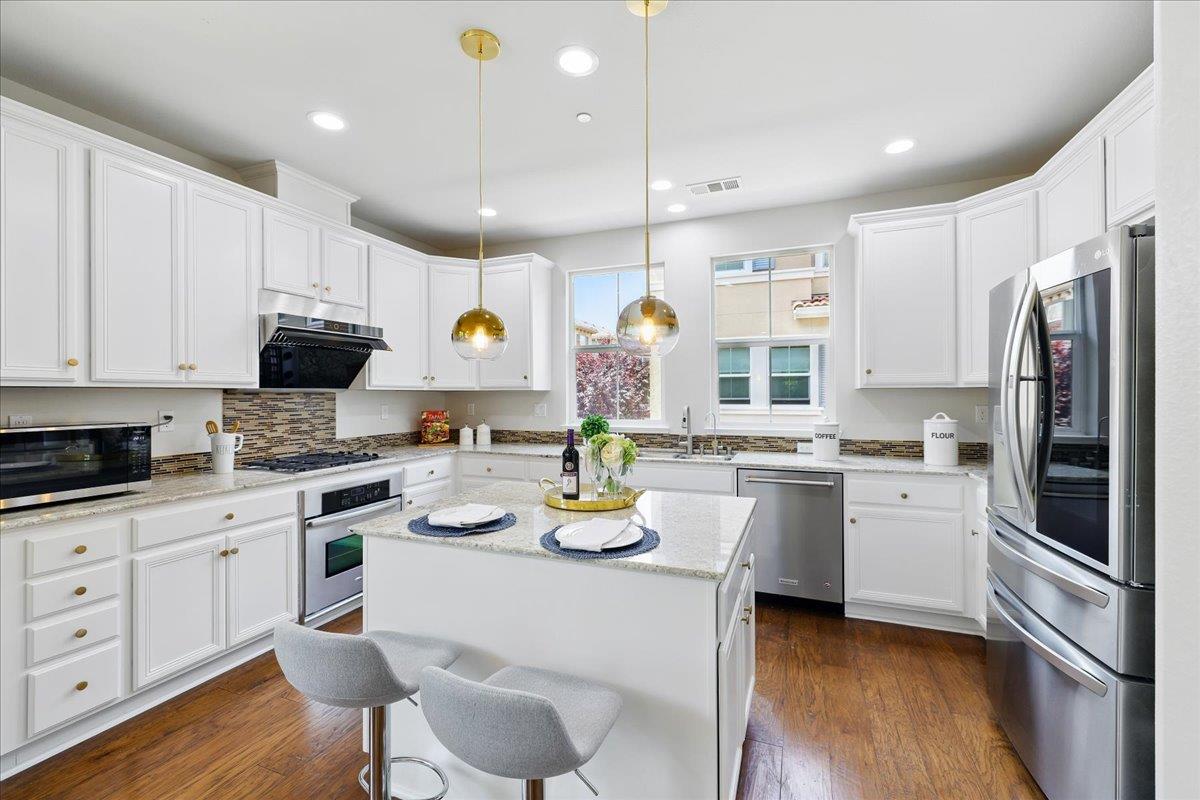 Detail Gallery Image 7 of 46 For 1581 Shore Pl #1,  Santa Clara,  CA 95054 - 4 Beds | 4 Baths