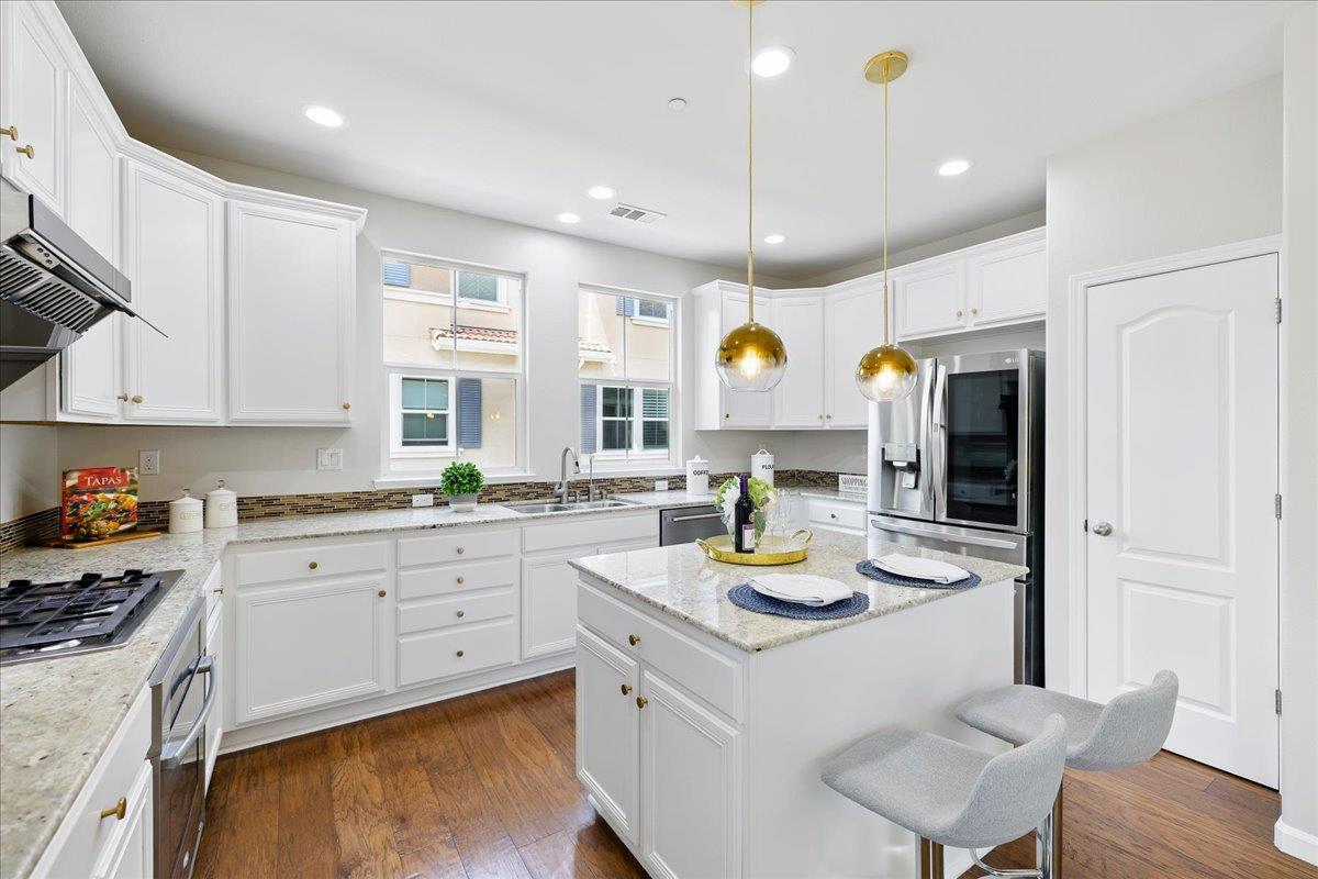 Detail Gallery Image 8 of 46 For 1581 Shore Pl #1,  Santa Clara,  CA 95054 - 4 Beds | 4 Baths