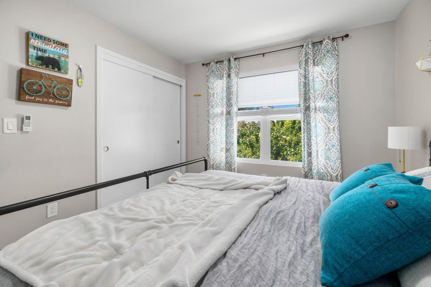 Detail Gallery Image 13 of 35 For 924 30th Ave, Santa Cruz,  CA 95062 - – Beds | – Baths