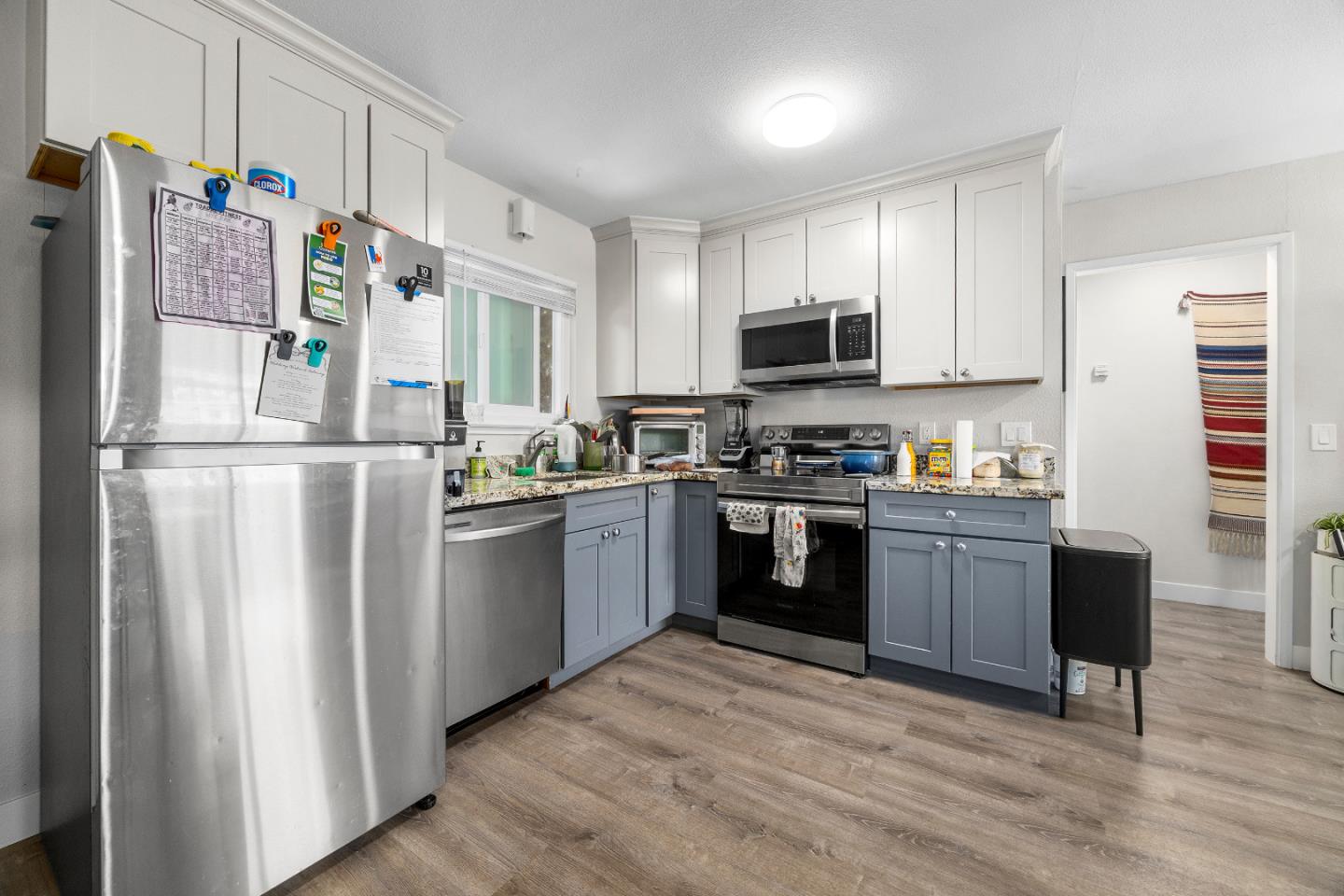 Detail Gallery Image 17 of 35 For 924 30th Ave, Santa Cruz,  CA 95062 - – Beds | – Baths