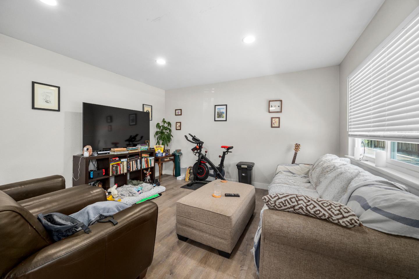 Detail Gallery Image 19 of 35 For 924 30th Ave, Santa Cruz,  CA 95062 - – Beds | – Baths