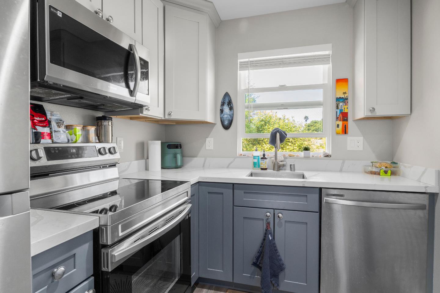 Detail Gallery Image 26 of 35 For 924 30th Ave, Santa Cruz,  CA 95062 - – Beds | – Baths