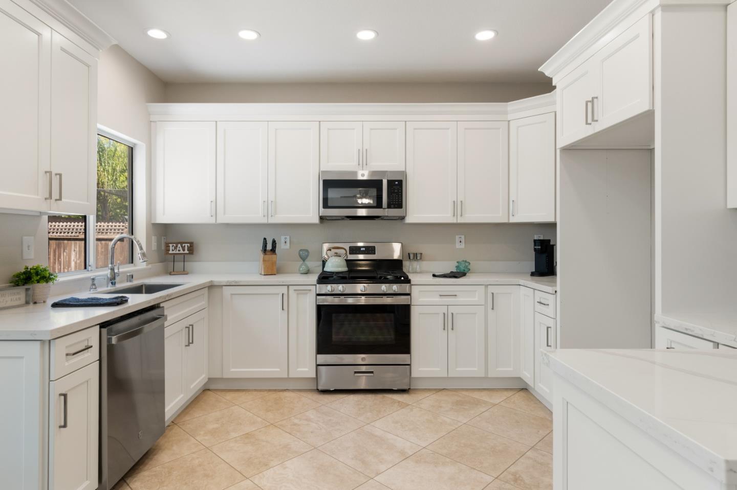 Detail Gallery Image 12 of 45 For 743 Arbor Ct, Brentwood,  CA 94513 - 4 Beds | 2/1 Baths