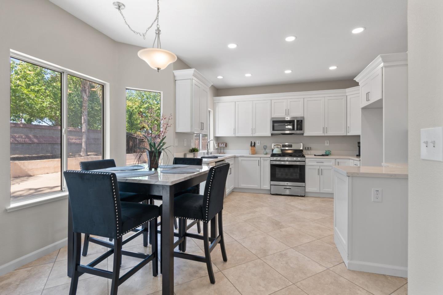 Detail Gallery Image 13 of 45 For 743 Arbor Ct, Brentwood,  CA 94513 - 4 Beds | 2/1 Baths