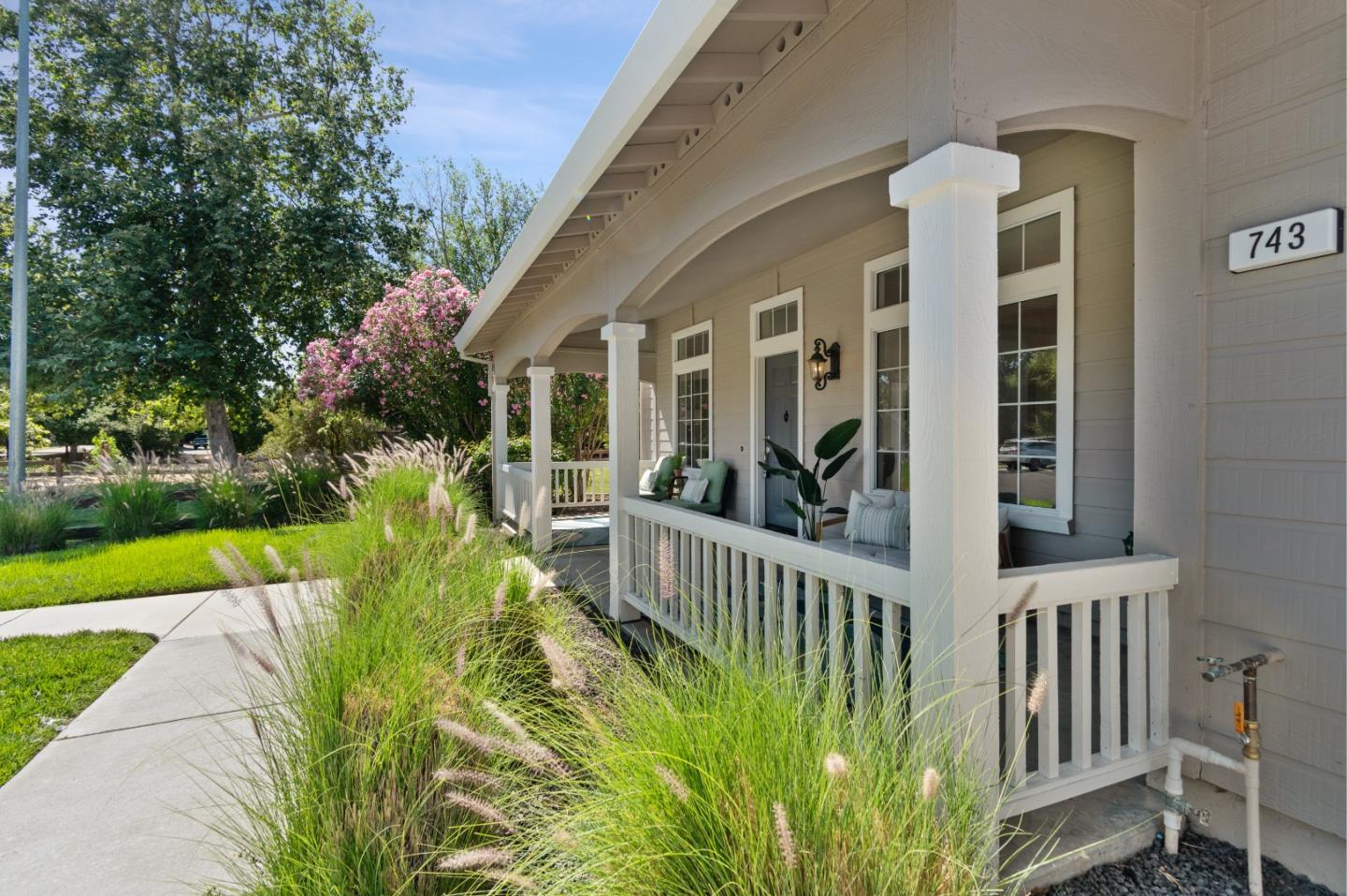 Detail Gallery Image 4 of 45 For 743 Arbor Ct, Brentwood,  CA 94513 - 4 Beds | 2/1 Baths