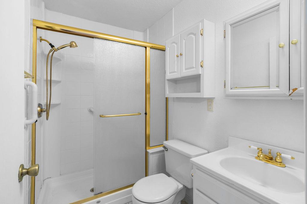 Detail Gallery Image 11 of 27 For 257 Robert Ave, Ripon,  CA 95366 - 3 Beds | 2 Baths