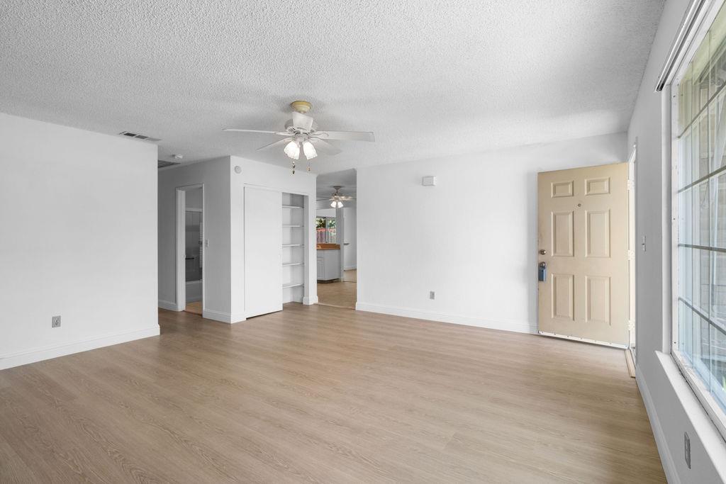 Detail Gallery Image 4 of 27 For 257 Robert Ave, Ripon,  CA 95366 - 3 Beds | 2 Baths