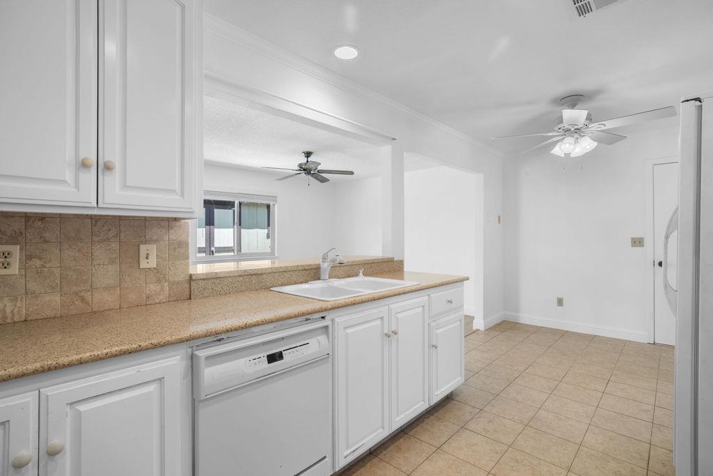 Detail Gallery Image 6 of 27 For 257 Robert Ave, Ripon,  CA 95366 - 3 Beds | 2 Baths