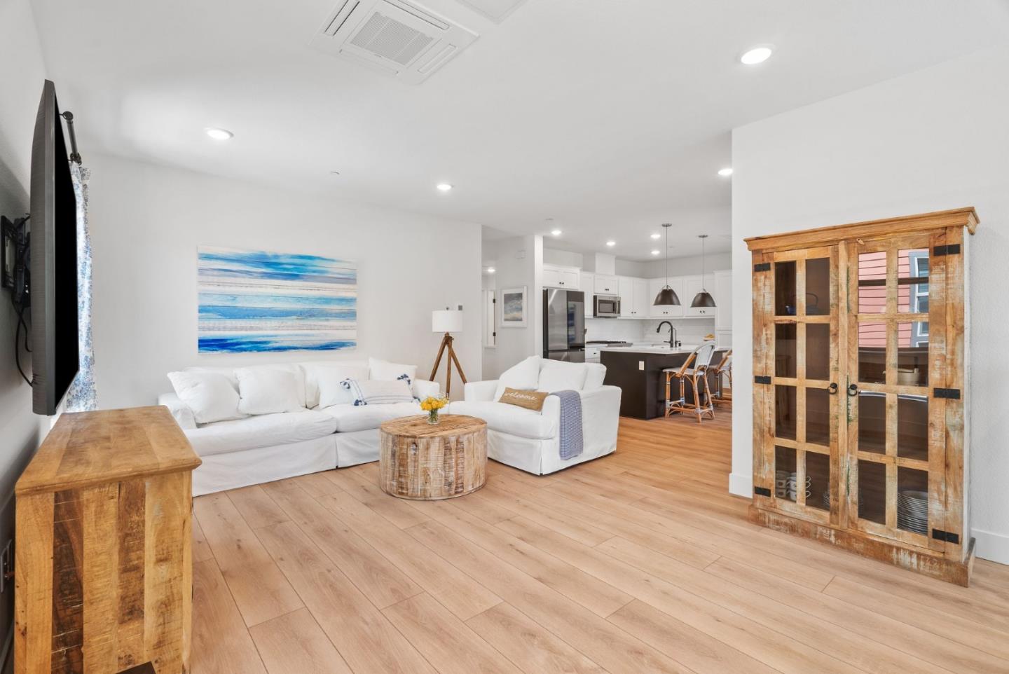 Detail Gallery Image 11 of 43 For 6633 Optimum Loop, San Jose,  CA 95119 - 3 Beds | 3 Baths