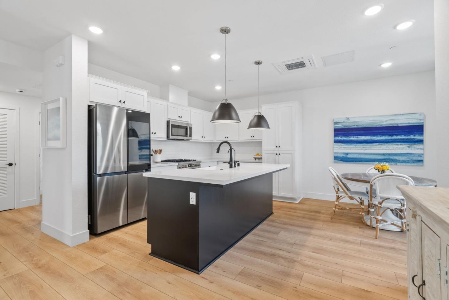 Detail Gallery Image 18 of 43 For 6633 Optimum Loop, San Jose,  CA 95119 - 3 Beds | 3 Baths
