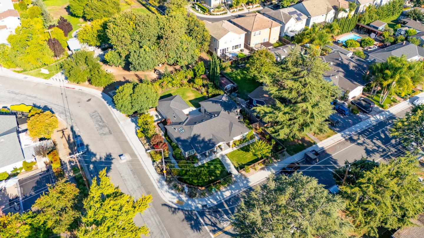 Detail Gallery Image 51 of 56 For 100 N Henry Ave, Santa Clara,  CA 95050 - 4 Beds | 3 Baths