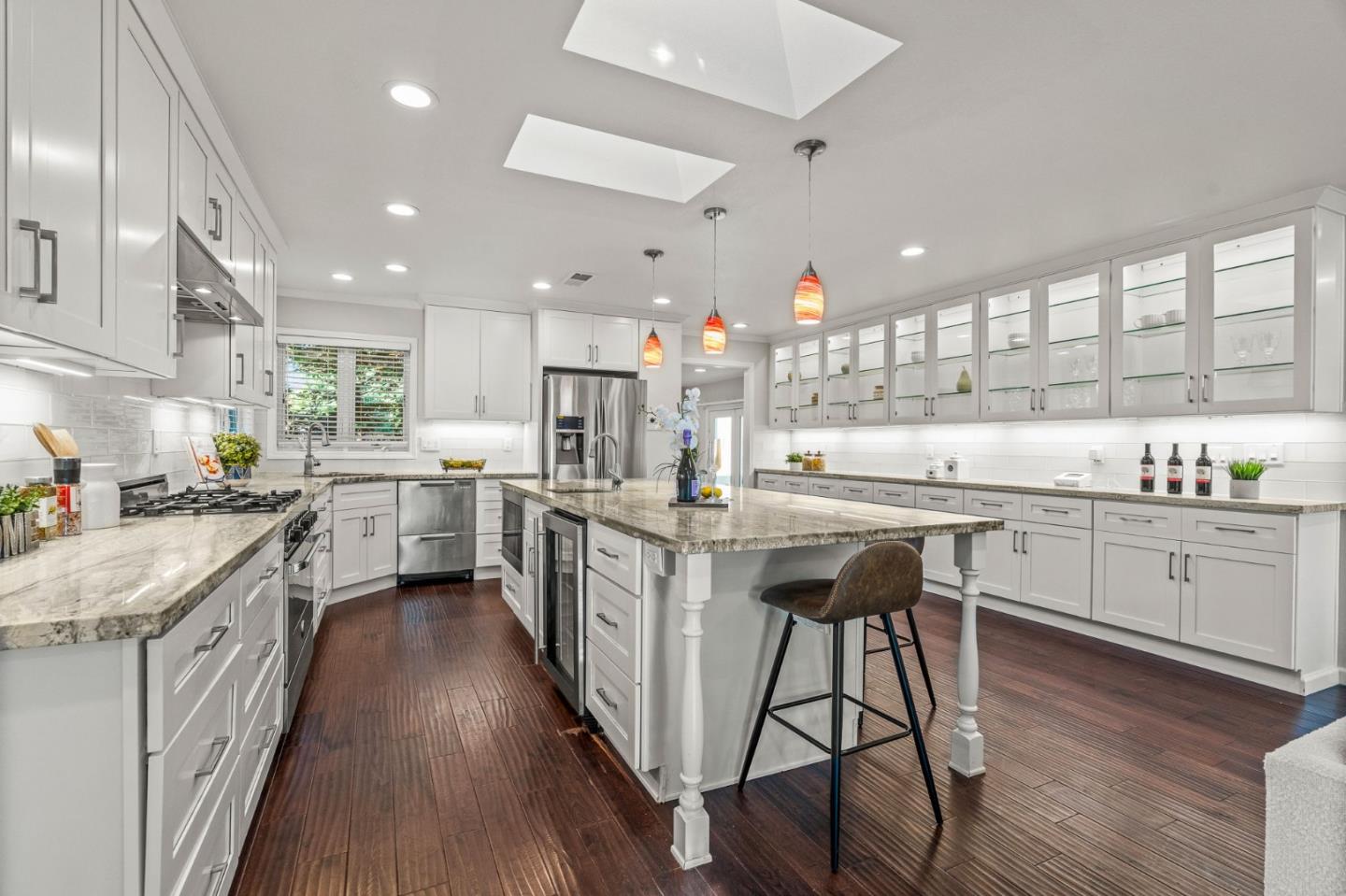Detail Gallery Image 9 of 56 For 100 N Henry Ave, Santa Clara,  CA 95050 - 4 Beds | 3 Baths