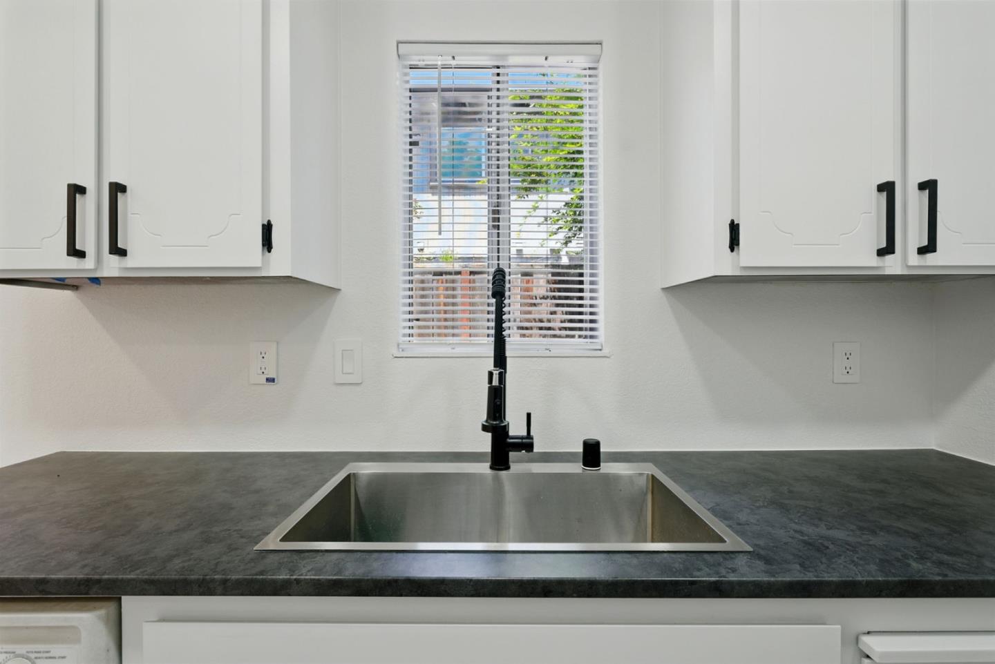 Detail Gallery Image 8 of 40 For 1739 Sapling Ct a,  Concord,  CA 94519 - 3 Beds | 2/1 Baths