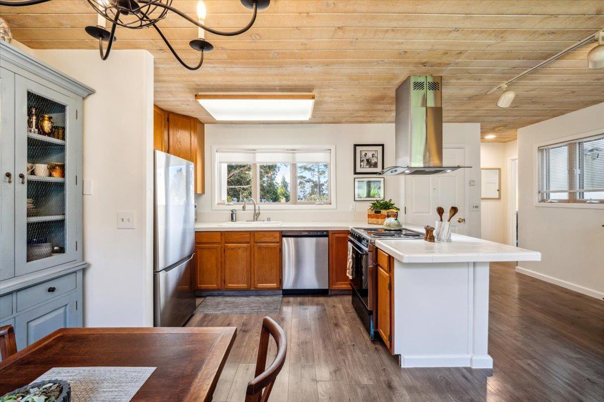 Detail Gallery Image 42 of 60 For 24826 Santa Fe St, Carmel,  CA 93923 - 3 Beds | 2 Baths